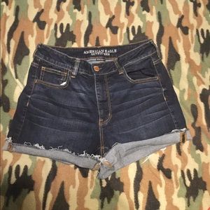 AEO super stretch high rise shorties size 14